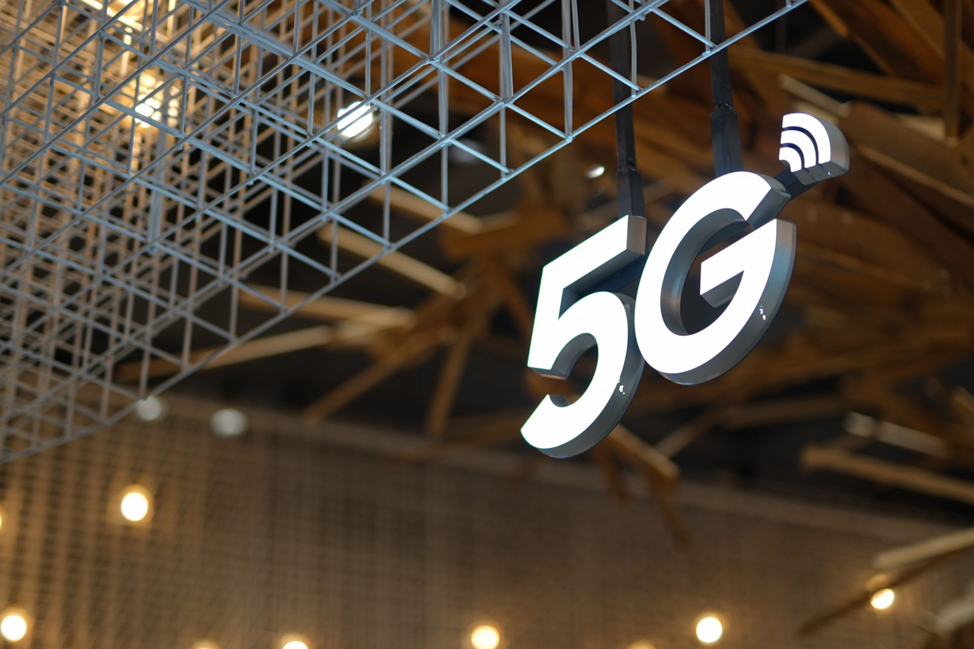 5G Might Transform the Way We Work, Overnight